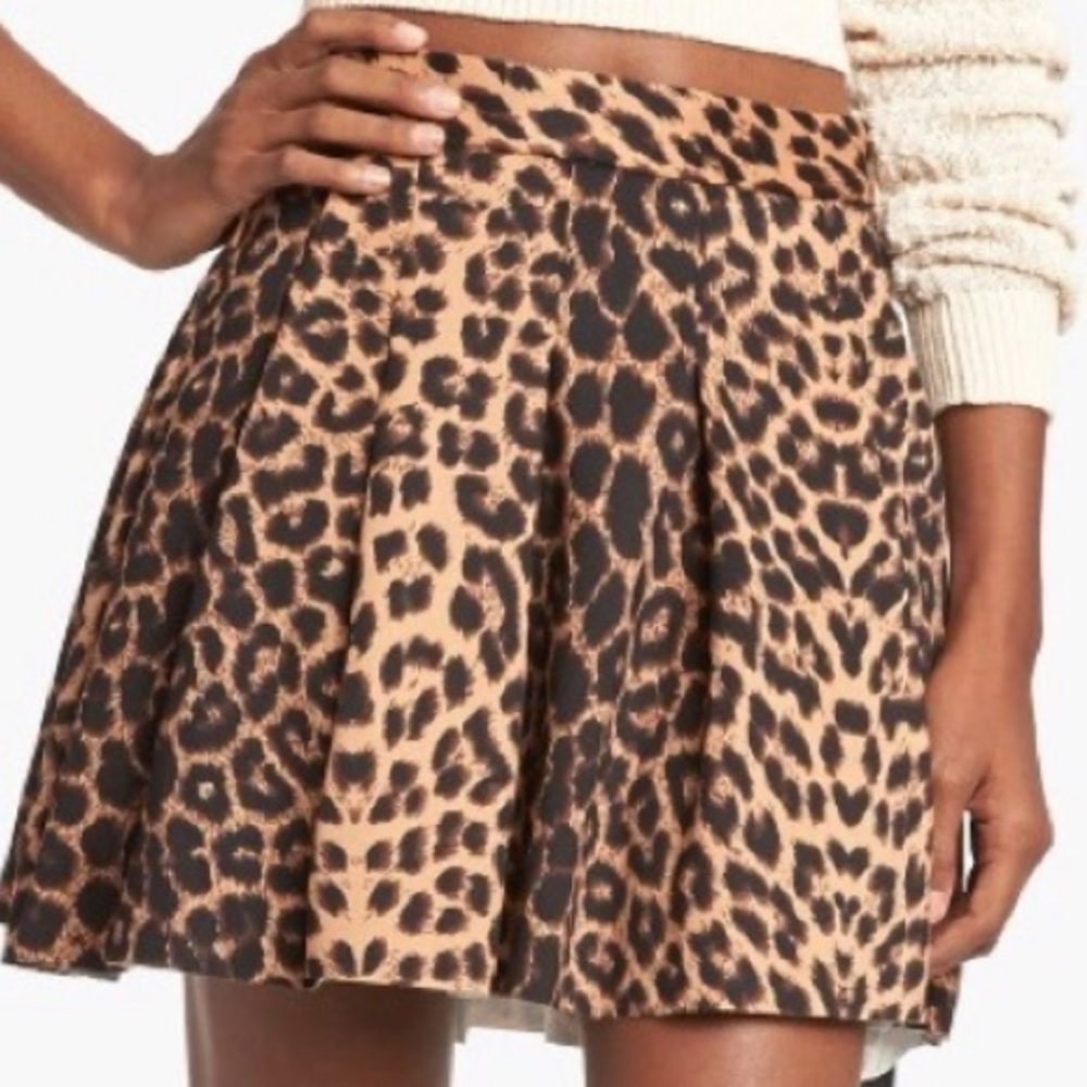 Leopard skater skirt